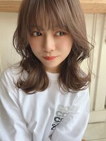 小顔くびれヘア（小顔オリーブカラーハイライトカラー）