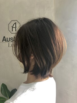 オーストヘアー リュウール(Aust hair Lueur) 大人のショートボブ