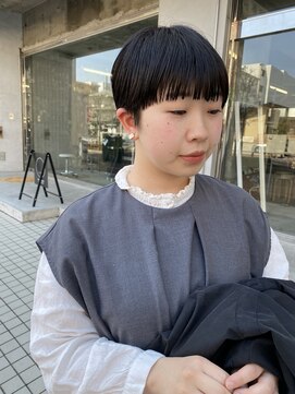 イン(in.) 刈り上げショートマッシュ