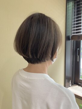 ゼン(Zen.) 30代40代50代/まとまるショートボブ/明るい白髪染め/Zen.手塚