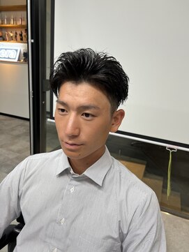 イーラ(era) リバースアップバング刈り上げツーブロックナチュラル