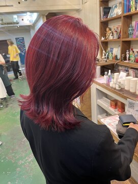 マジコ 下北沢本店(Magico) 艶感ワインレッド