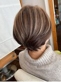 ショート　白髪ぼかしハイライト