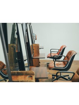 ヨーロッパアンティークを基調としたこだわりのインテリアで、どこかあたたかい雰囲気◇