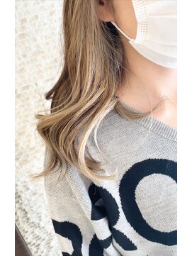 プレフェレプレフェ(prefere prefe) インナーカラー×ホワイトベージュ