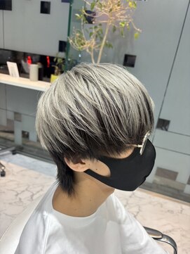ハーツヘアーズ 五日市店(HEARTS hair's) メンズカット／マッシュフルフ／シルバーホワイト／トリプルカラ