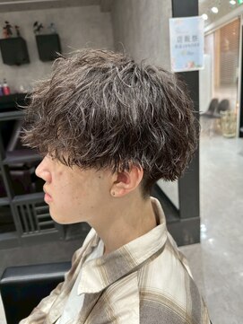 シャイン 大宮(SHINE) メンズカット/パーマ/ヘッドスパ/ブリーチ/眉毛/韓国/大宮/Men's