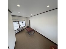 ワンプラスワンデュエ(ONE+ONE deux)の雰囲気（隣の部屋はエステルームとなってます。）