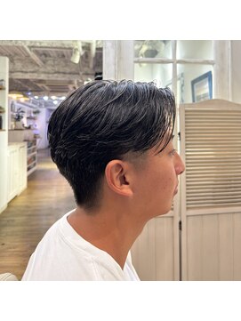 リノショアーズ ショウナン 辻堂店(RinoShores SHONAN) 大人男性メンズカットニュアンスセンターパートナチュラル