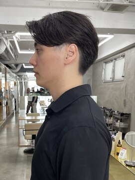 ソーコ 渋谷(SOCO) メンズカットメンズセンターパートニュアンスパーマ渋谷学割