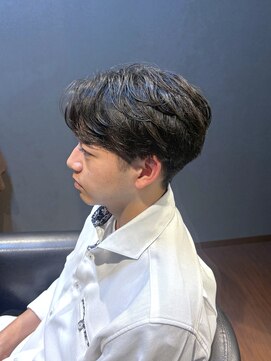 ビーダンディー(Bee dandy) ビジネスツーブロックショート ニュアンスパーマ センターパート