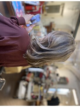 02 ファンデーション(faNdesyoN) Catherine