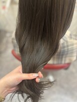 ロマンヤカタ ファース(ROMAN YAKATA fars)&nbsp;透明感！オリーブグレージュ@田島（2026/03）