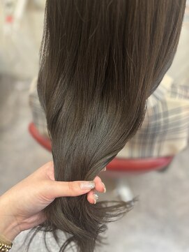 ロマンヤカタ ファース(ROMAN YAKATA fars) 透明感！オリーブグレージュ@田島（2026/03）