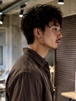 キュー(Cue_) 大人カジュアルツイストスパイラルパーマ刈り上げなし