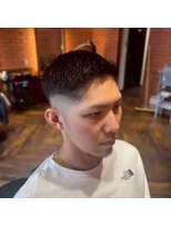 ハナテンベース(HANATEN BASE) フェザーアップ×フェード短髪ヘア