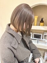 ヒビヲ 天神警固(HIBIO)&nbsp;ショートボブ切りっぱなしボブタッセルボブブリーチダブルカラー
