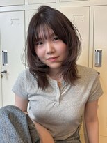 ナビ(nabi) ミディアムレイヤーハッシュカット
