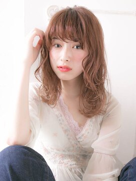 ルティア(Lutia) ゆるふわスタイル アッシュベージュ 透明感