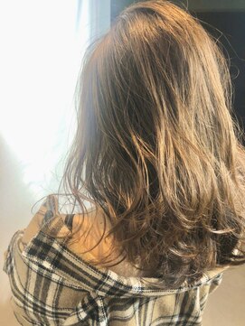 トータルビューティブレイクデュオ(TOTAL BEAUTY BREK DUO) ゆる巻きミディアム