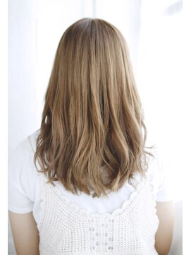 シュシュット(chouchoute) 吉祥寺3分/夏のイメチェン耳かけ毛先パーマフォギーベージュ/113