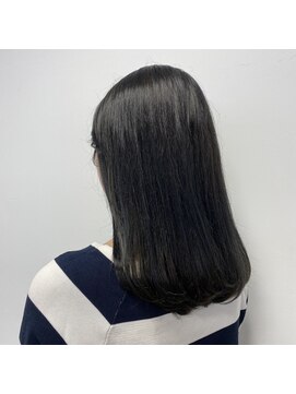 リジー(Litzy) ブルーブラックカラー【三國麗奈】