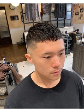 ルドローブラントオオサカ(LUDLOW BLUNT Osaka) 【LUDLOW BLUNT】田村真也 クロップヘア スキンフェードバーバー