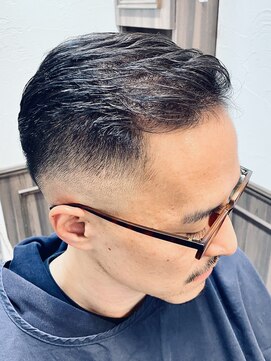 ミリオンバックス 上野(Million Bucks) 韓国マッシュ/フェードカット/ニュアンスパーマ/スペインカール