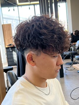 エルマーク(L-MARK) スペインカールスパイラルパーマツイストパーマフェード短髪