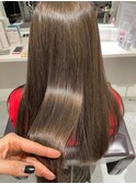 白髪染めを使わずに、ファッションカラーで白髪ぼかし☆