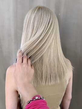 カシェ ホリエ(CACHE HORIE) ホワイトブロンド / ホワイトベージュ / ブリーチ