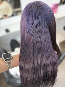 ラビス(Lovis) ホワイトブロンド/外ハネボブ/ワイドバング/ブルーブラック