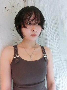 ノラ シブヤ(NORA) シャギーショートマッシュショート黒髪ショートウルフショート