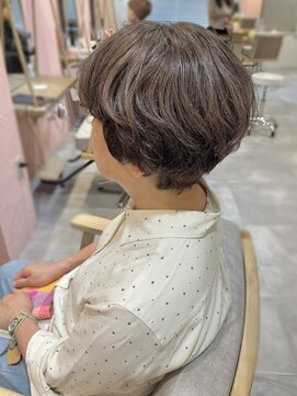 アットティー 金沢八景(at tee...) くせ毛ショート/白髪ぼかしハイライト