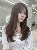 フォンズ(FONS) 透明感グレージュカラー/ロングレイヤーワンカール/顔周りカット