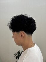 カミケンネオ(kamiken.neo)&nbsp;癖毛を活かす海外風テーパーフェード【カミケンネオ郡山市朝日】