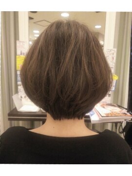 キレイ 水無瀬店(Kirei) チェスナットブラウン