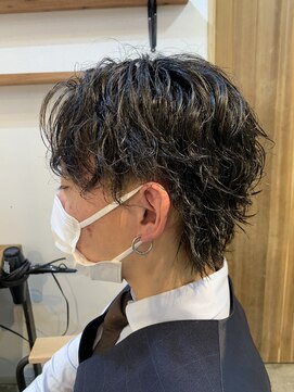 エルオム(EL.HOMME) 【MITSU】センターパート×ウルフ×スパイラルパーマ