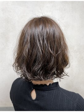 アミリ(AMILI) 【AMILI】無造作ウェーブで簡単可愛いミディアムボブ