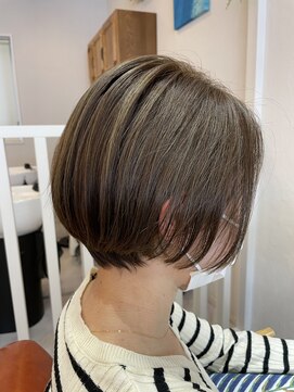 ヘアーリビングリコ 新潟笹口店(hair living Liko) ハイライトショートボブ