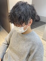 テトラ バイ ネオリーブ 横浜西口店(tetra by neolive)&nbsp;横浜★前下がりメンズのツイストスパイラルパーマ