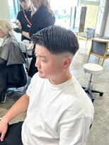 ザ オーダー(THE ORDER)&nbsp;メンズ0ミリスキンフェードカットバーバーコームオーバーヘア