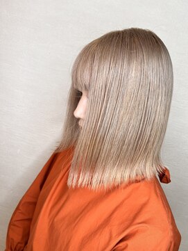 チル(Chill) 切りっぱなしボブ