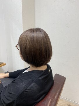 ハーツ(Heart's) 白髪ぼかしハイライト大人ボブ