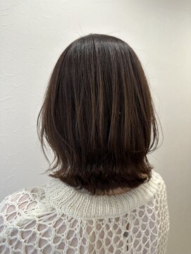 サロンドアンアリー(Salon de an Ally) 外ハネミディアム