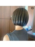 アンブレラカラーのミニボブ