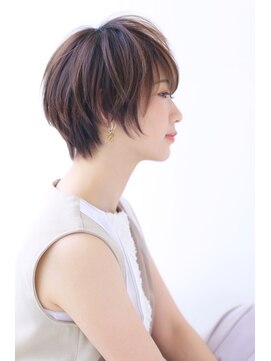 オーロ(ORO) ★20代30代40代50代ミニウルフイメチェン似合わせカット