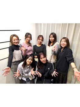 【23時まで☆新宿駅1分】忙しい20代30代の大人女性も必見!女性スタイリスト多数在籍のマンツーマンサロン☆