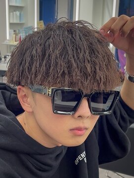 ルースト 京都駅前店(ROOST) イナズマツイストMEN’S HAIR/サーフカール/刈り上げマッシュ