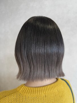 ルーナルーチェ(Luna Luce) グレージュエンドカラー